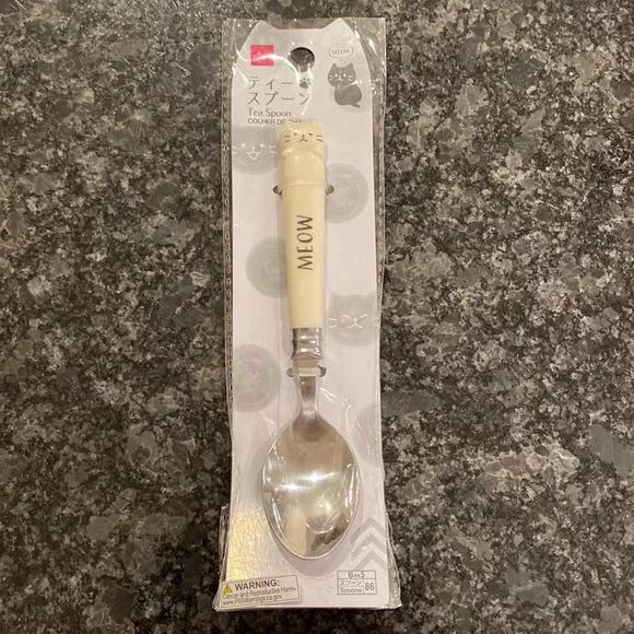 Daiso “meow” tea spoon - Picture 1 of 3
